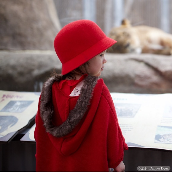 Hope & Henry | Girls' Fur Trimmed Red Sweater Cape - Picture 2 of 7